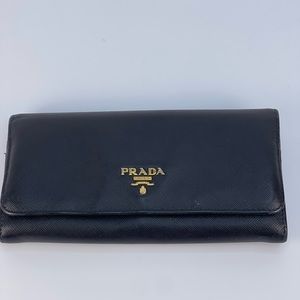 PRADA Women's Long Card Wallet Black Saffiano Leather Authentic Snap Closure